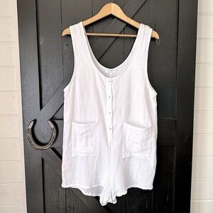 4OUR DREAMERS Soft White Gauzy Cotton Button Front Boho Lightweight Romper Sz L